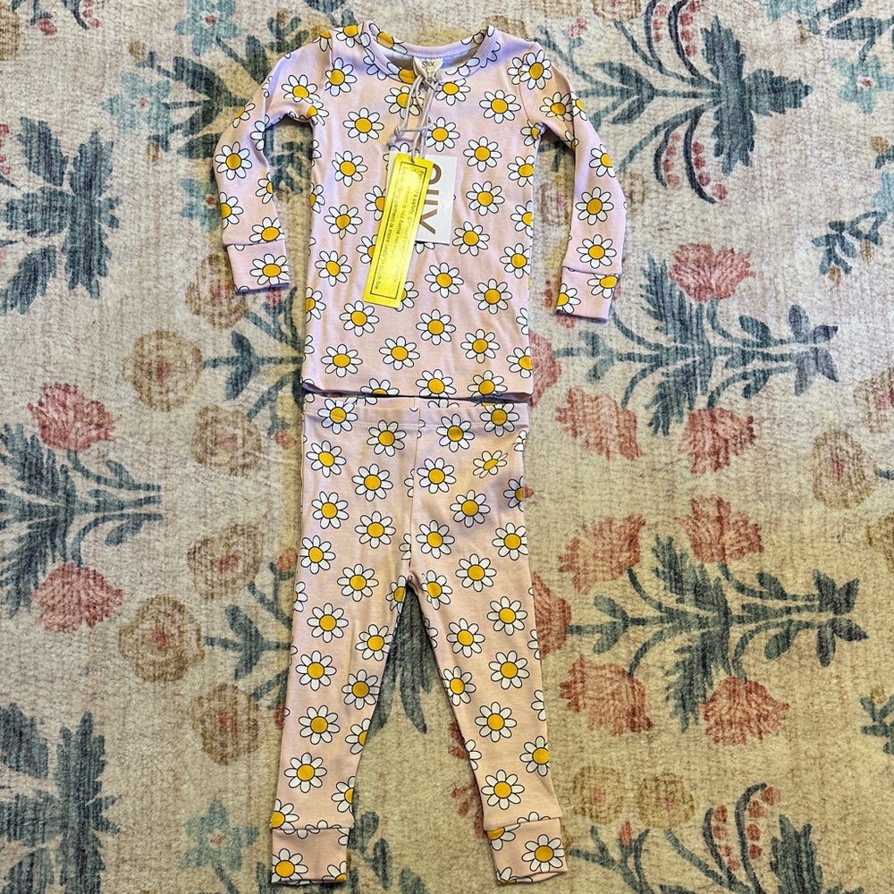 SIIX Organic Two Piece Set - Picture 2 of 4